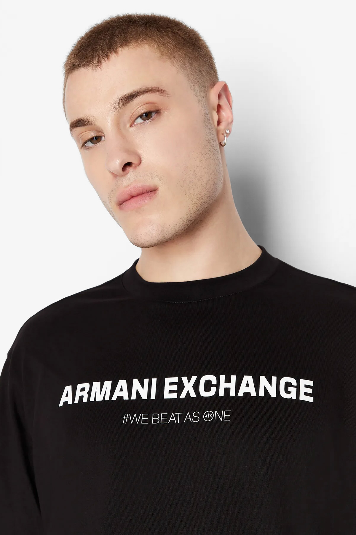 Чорна футболка  Armani Exchange 